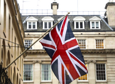 பிரித்தானியாவுக்கு செல்ல வேண்டுமா? - நடைமுறைக்கு வரும் புதிய திட்டம்