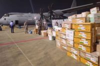 10 டன் நிவாரணப் பொருட்களுடன் வந்திறங்கியது இந்திய விமானம்